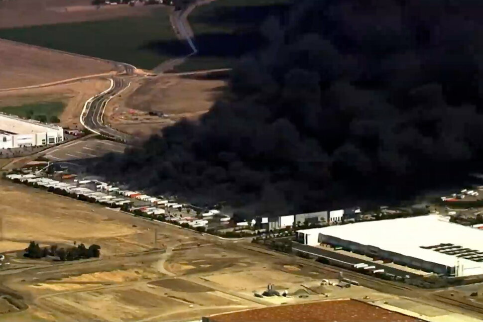 Unhealthy Air Quality in California City as Huge Warehouse Fire Burns for 3rd Day