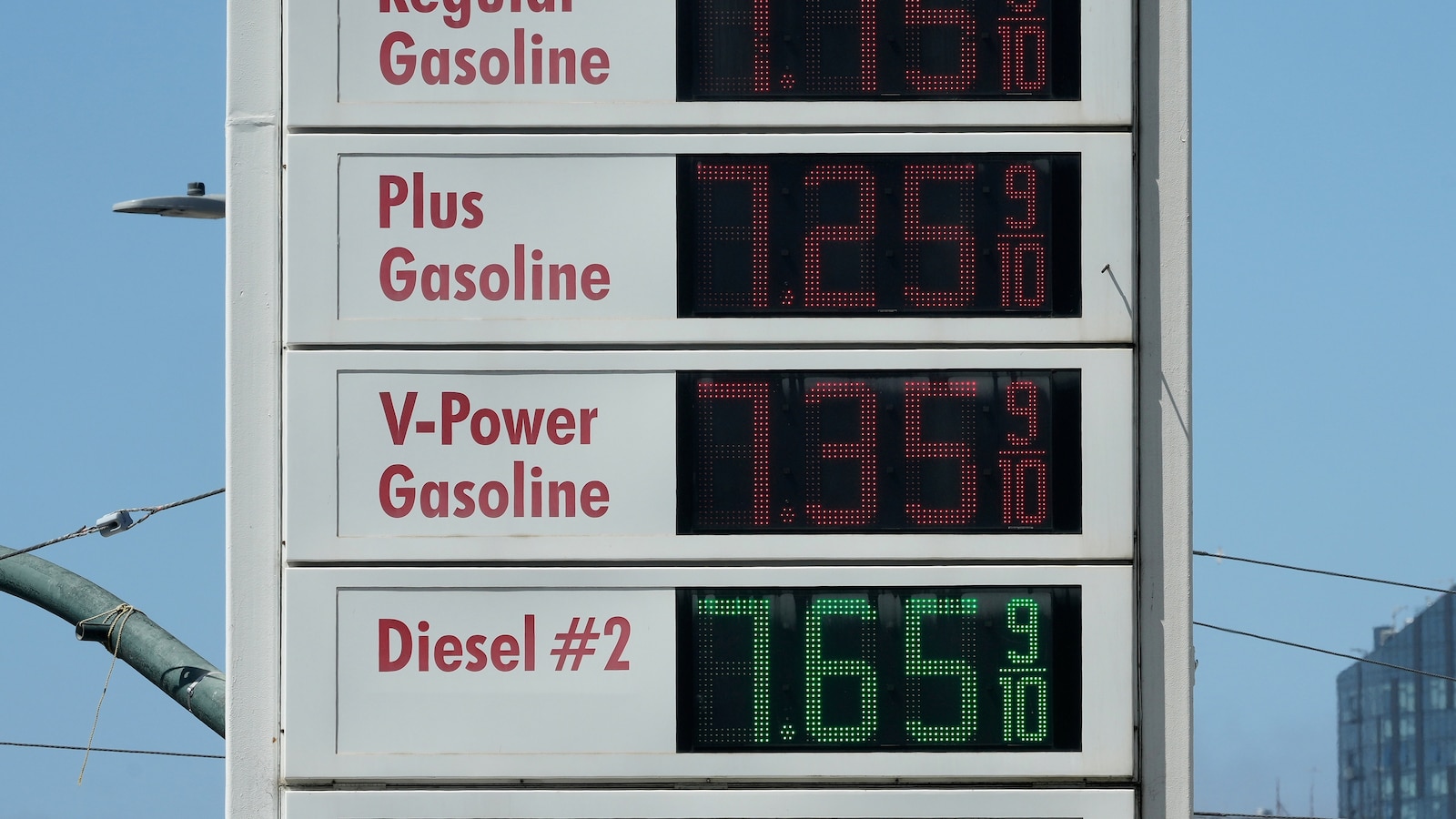 AI is helping gas stations collude to raise California fuel prices, lawsuit says