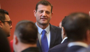 Villegas closes fundraising gap with Valadao in CD 22