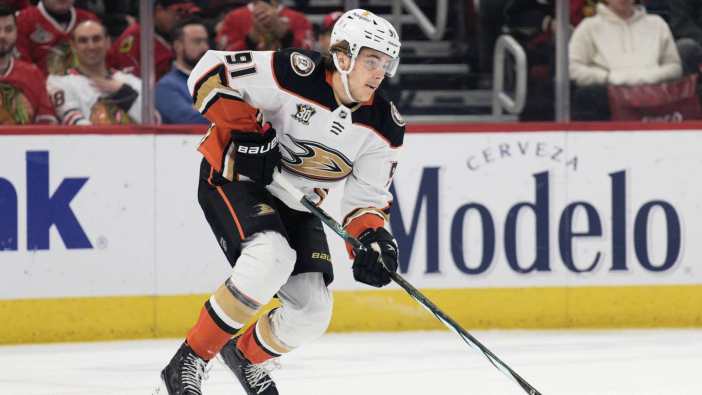 Anaheim Ducks forward Leo Carlsson (91) skates against the Chicago Blackhawks at United Center. Mandatory Credit: Jamie Sabau-USA TODAY Sports
