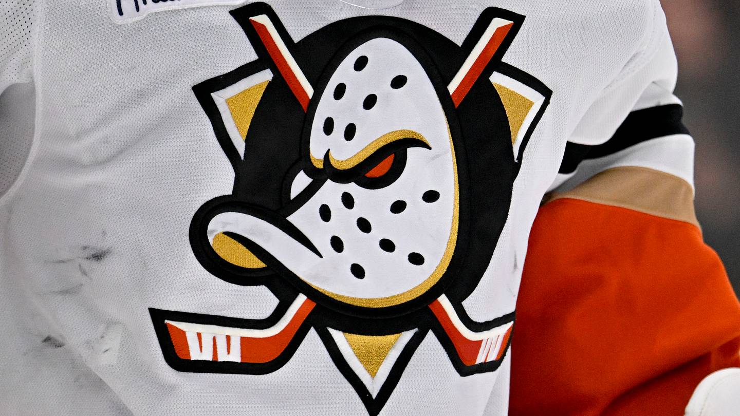 NY Rangers Urged To Inquire About Trading for Ducks Forward