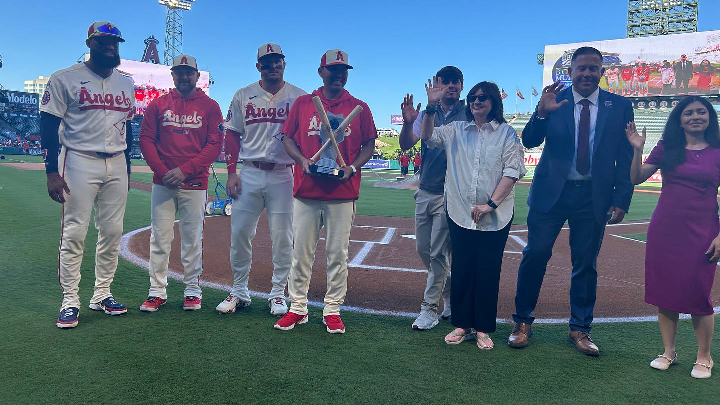 Los Angeles Angels, Mike Trout Win Prestigious B.A.T. Bobby Murcer Award