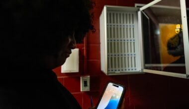 California schools must follow new cellphone, bathroom and safety laws