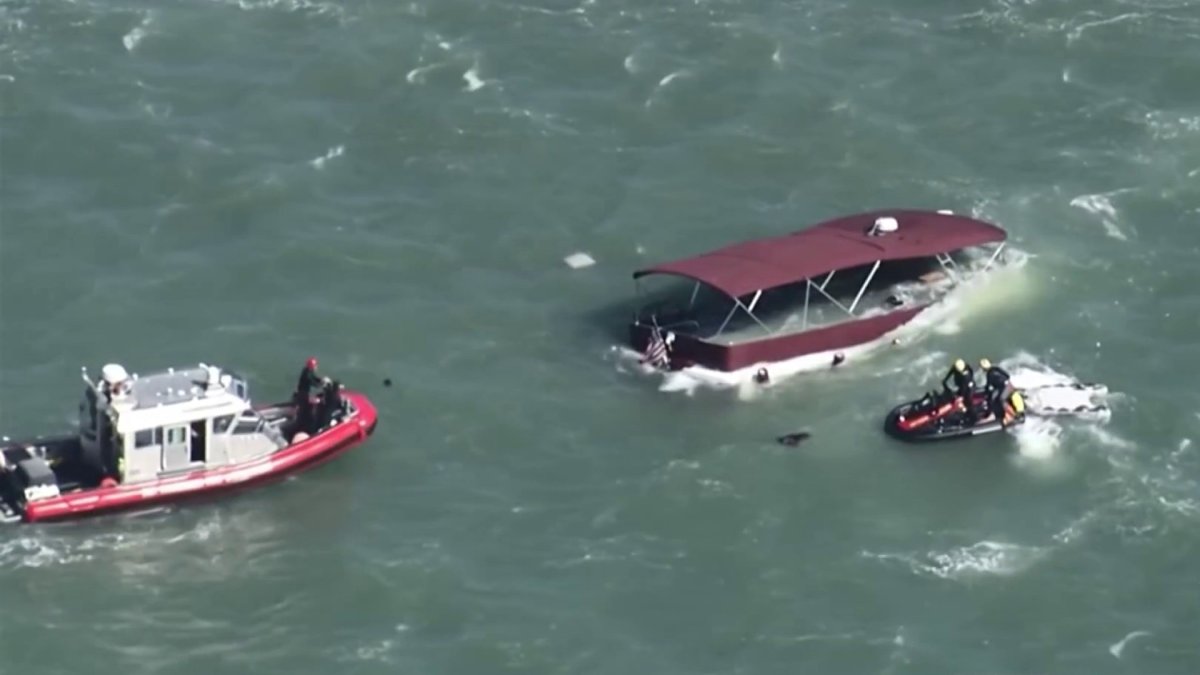 1 dead, 3 missing after 50-foot cabin cruiser capsizes near Alcatraz – NBC Bay Area