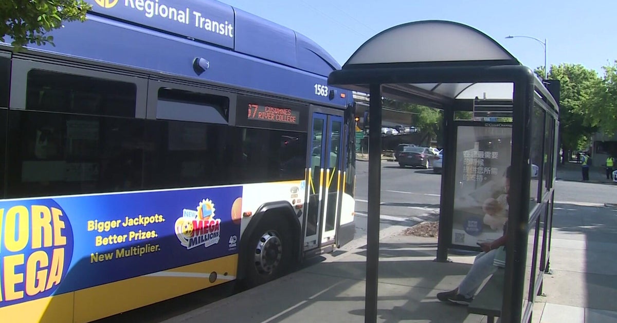 Sacramento studies rapid bus route to airport as light rail remains a $2 billion goal