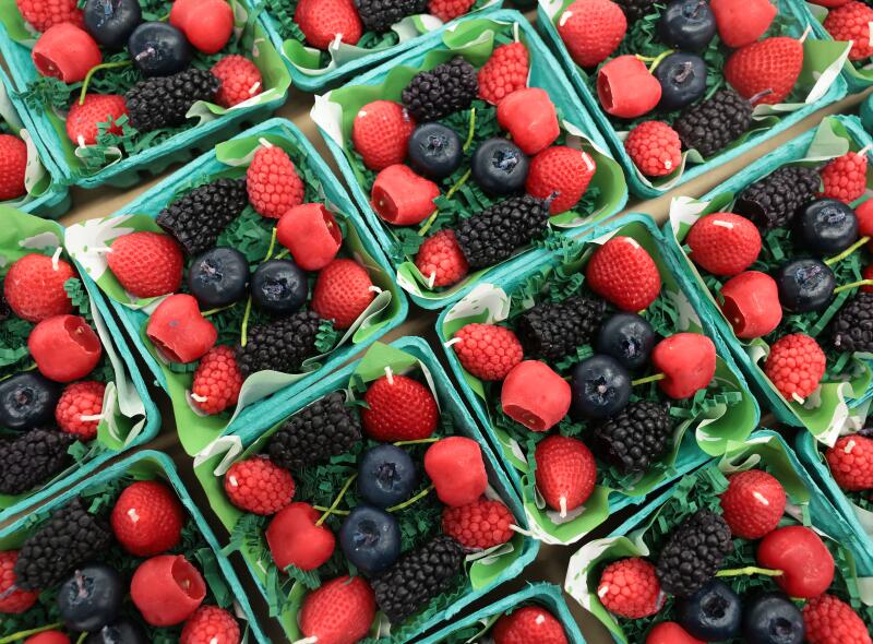 Mixed berries candles