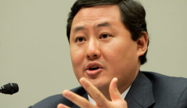 'Torture memos' UC Berkeley professor joins probe of perceived Trump foes