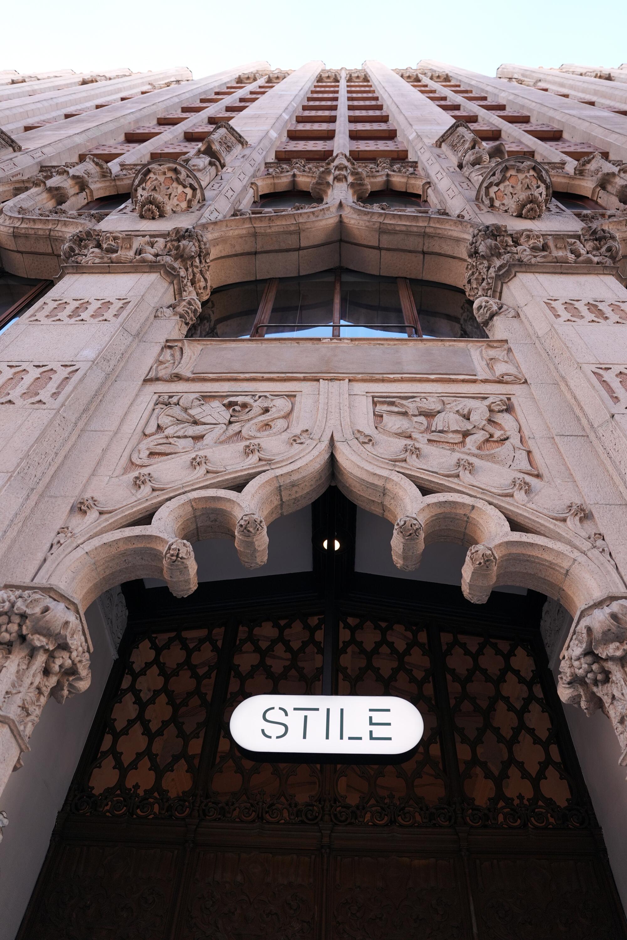 Exterior of the Stile DTLA hotel.