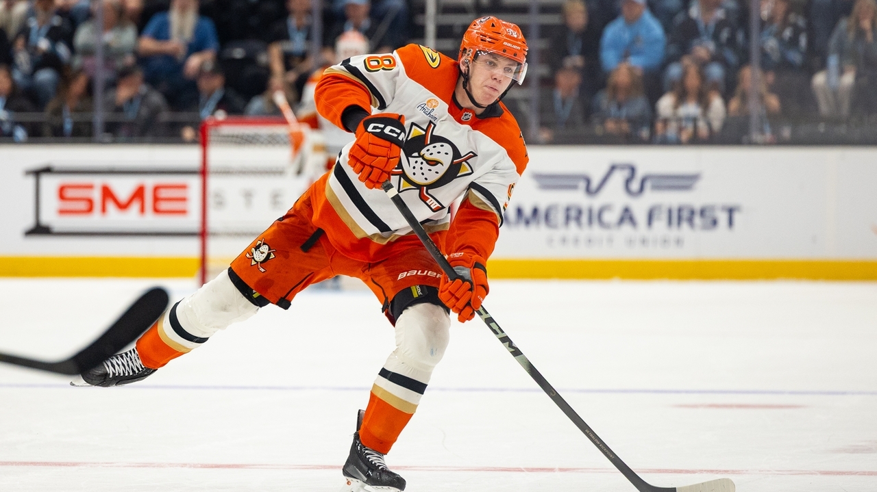Anaheim Ducks re-sign D Pavel Mintyukov to 5-year deal amid Carlsson offer sheet drama