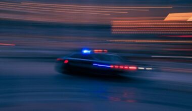 Deputies search for suspect who fled after police pursuit across Oakland and Livingston counties