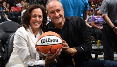Kamala Harris attends Los Angeles Sparks game, gives an insufferable, uninspiring speech to the team