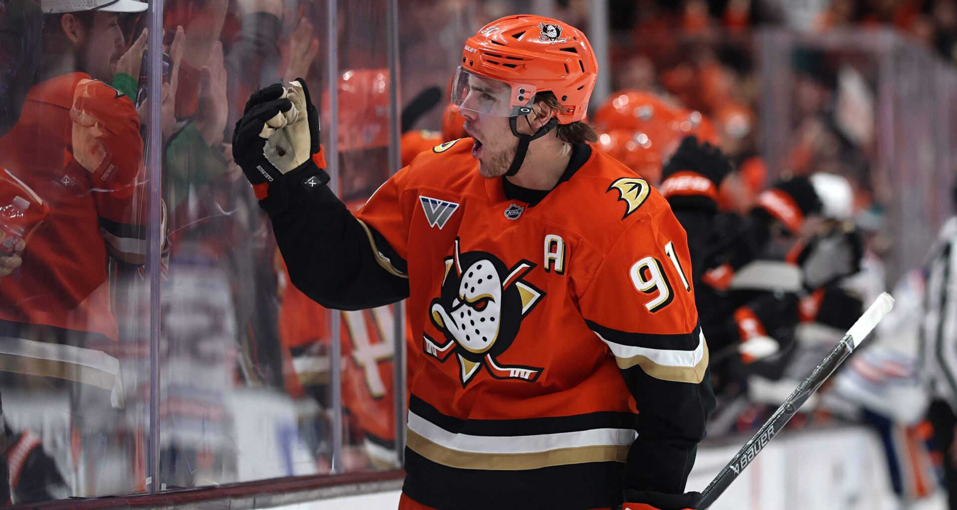 Anaheim Ducks Make Official Decision on the Future of Leo Carlsson