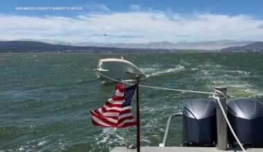3 rescued from San Francisco Bay after sailboat capsized