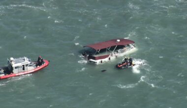 At least 1 killed in sinking boat in San Francisco Bay near Alcatraz; SFFD rescue underway