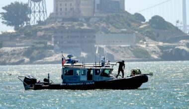 Rescuers keep searching for 3 people after boat capsizes in San Francisco Bay, killing 1