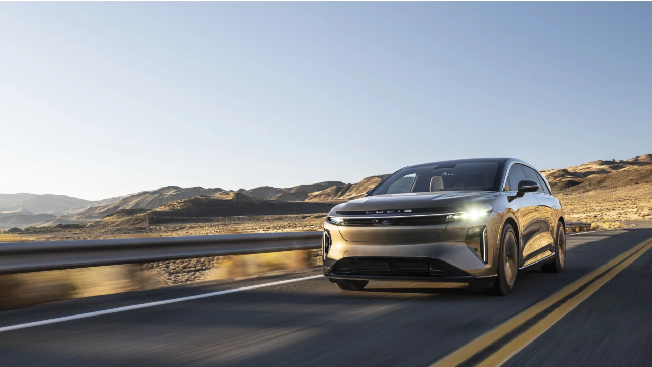 Testing the Lucid Gravity Grand Touring: from Arizona to Los Angeles