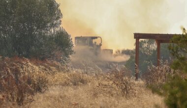 Evacuations lifted in Ramona fire as 300 firefighters brace for ‘significantly hotter’ day of mop-up – San Diego Union-Tribune