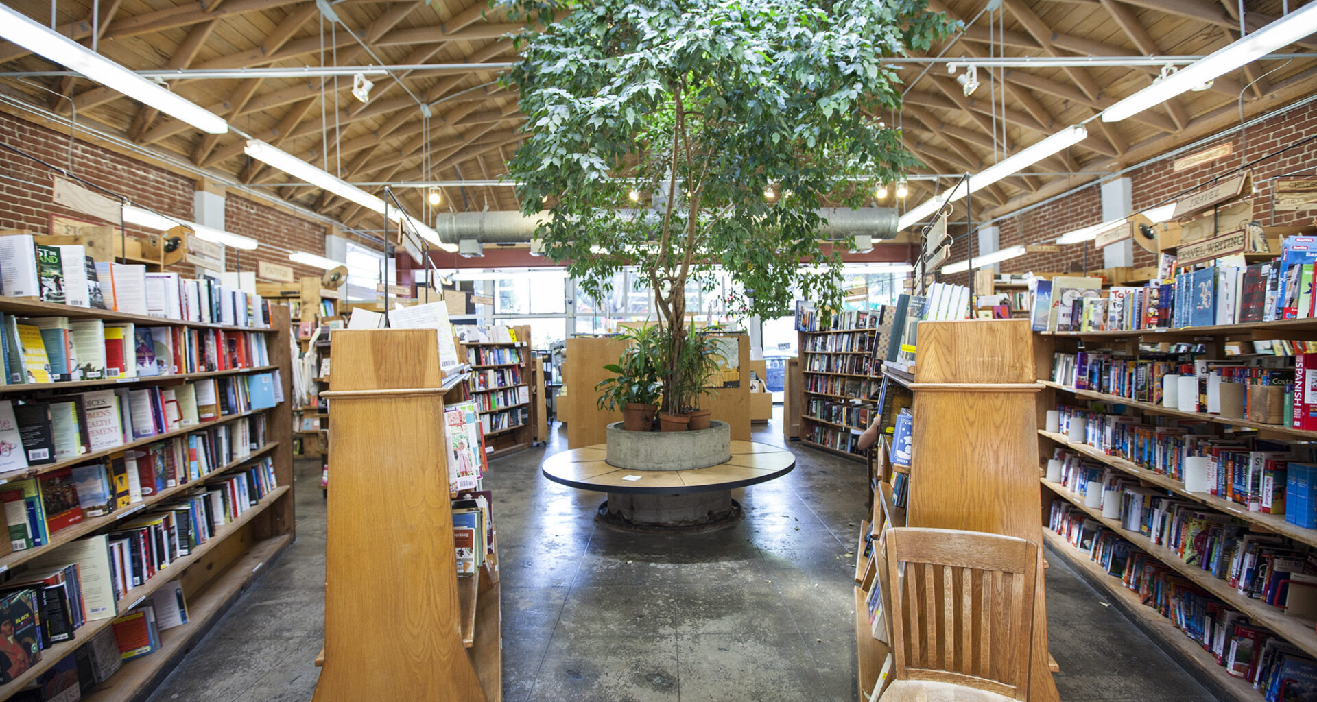 Trade booze for books this weekend at the Los Angeles Indie Book Crawl