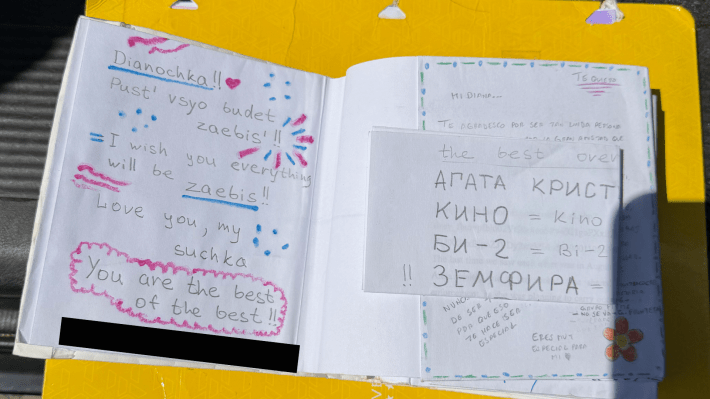 handwritten notes in English, Russian, and Spanish