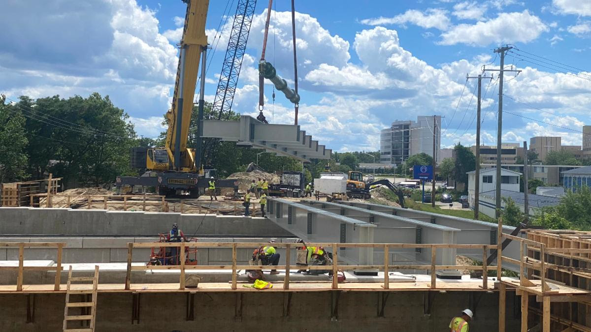 Work continues on MLK bridge in Pontiac – The Oakland Press