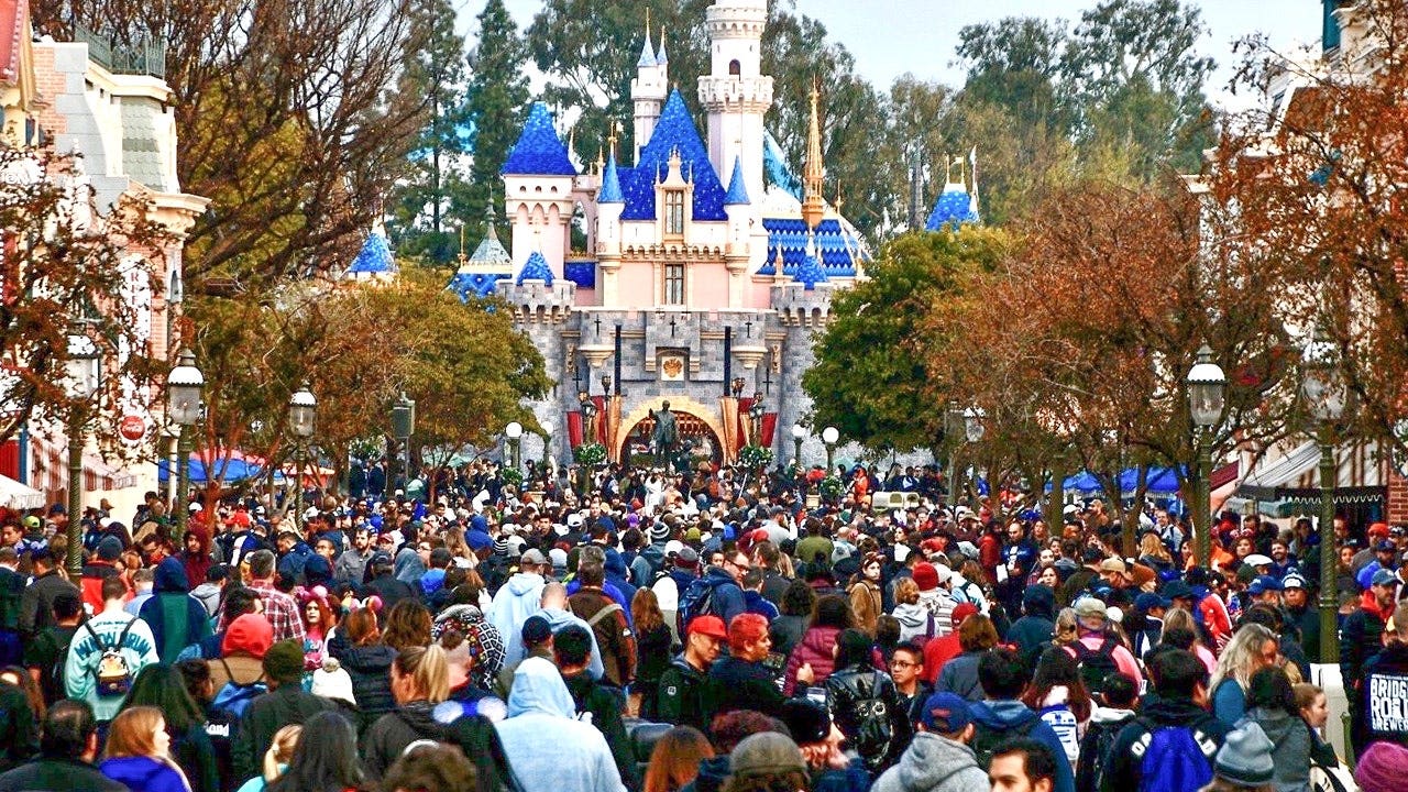 Disneyland abruptly closes restrooms and restaurants amid water outage