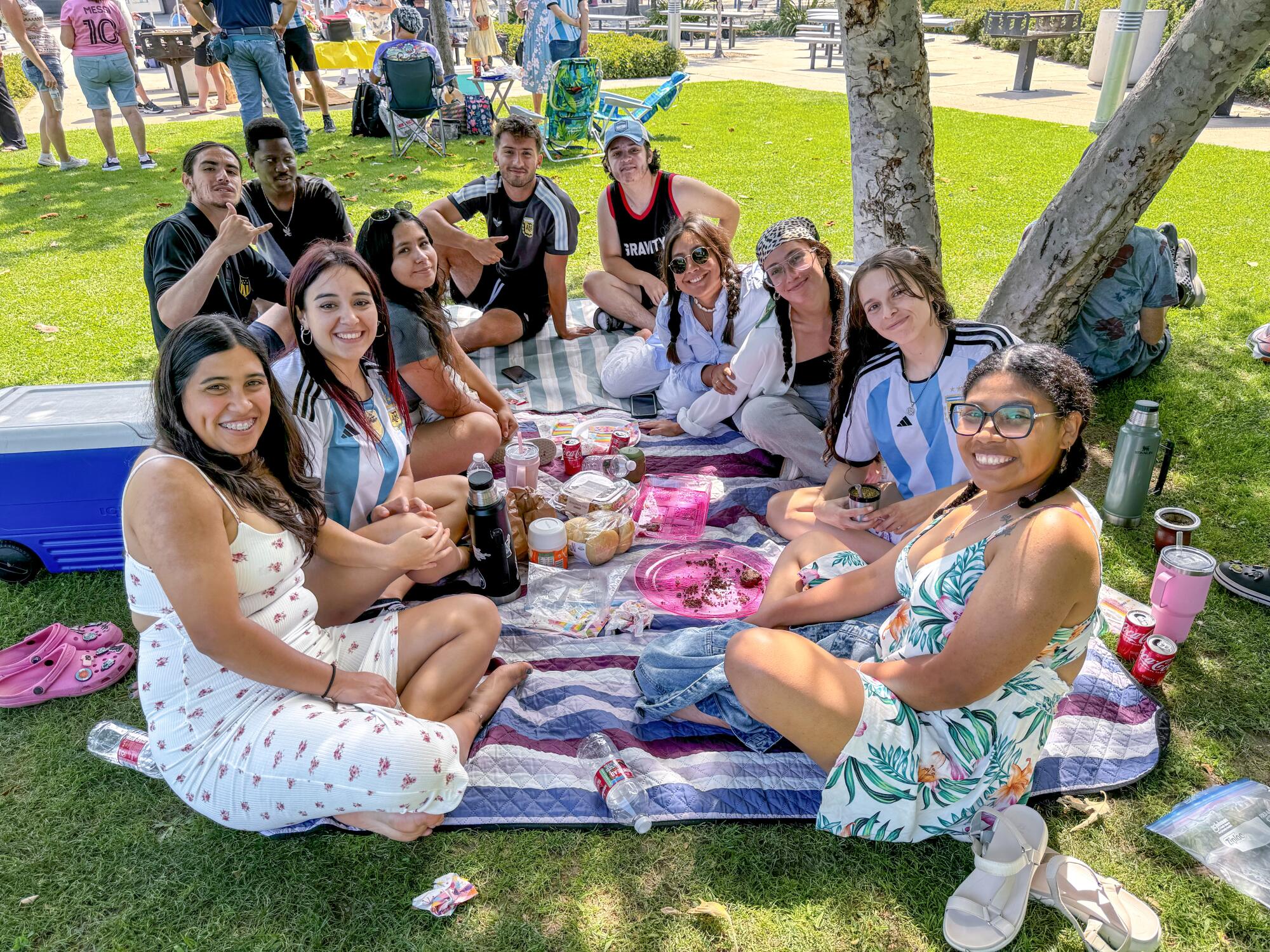 A mateada, or mate gathering in Santa Monica's Airport Park.