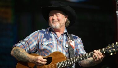 Tracy Lawrence says California gas prices make shows unprofitable