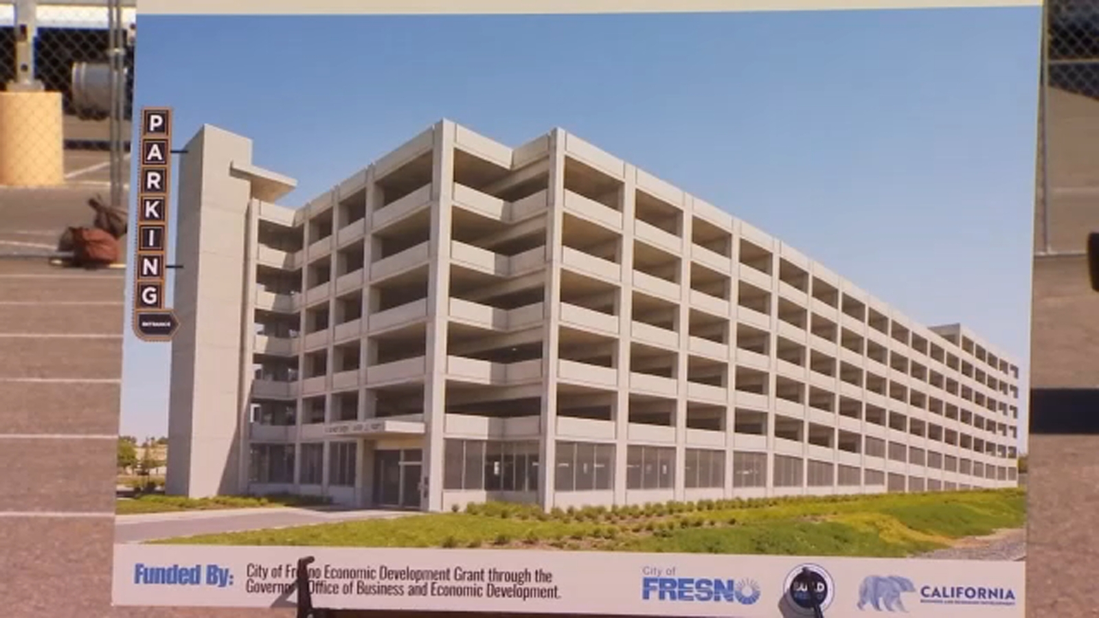 New downtown Fresno parking garage breaks ground as city outlines development plans