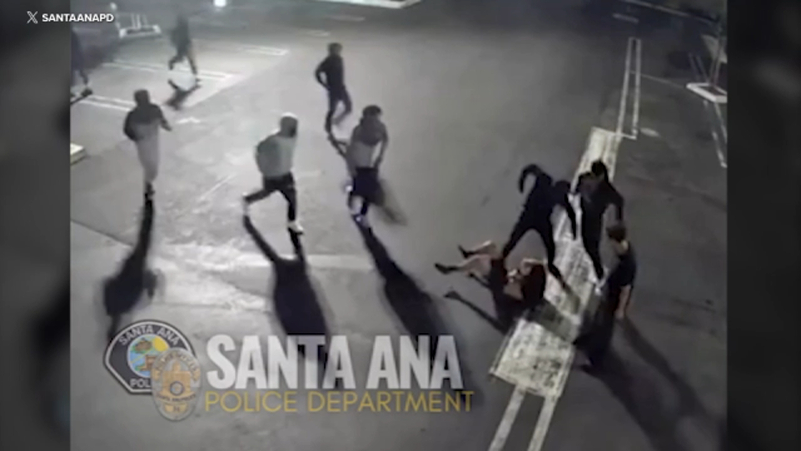 Santa Ana police seek public's help identifying suspects accused of assaulting and robbing man