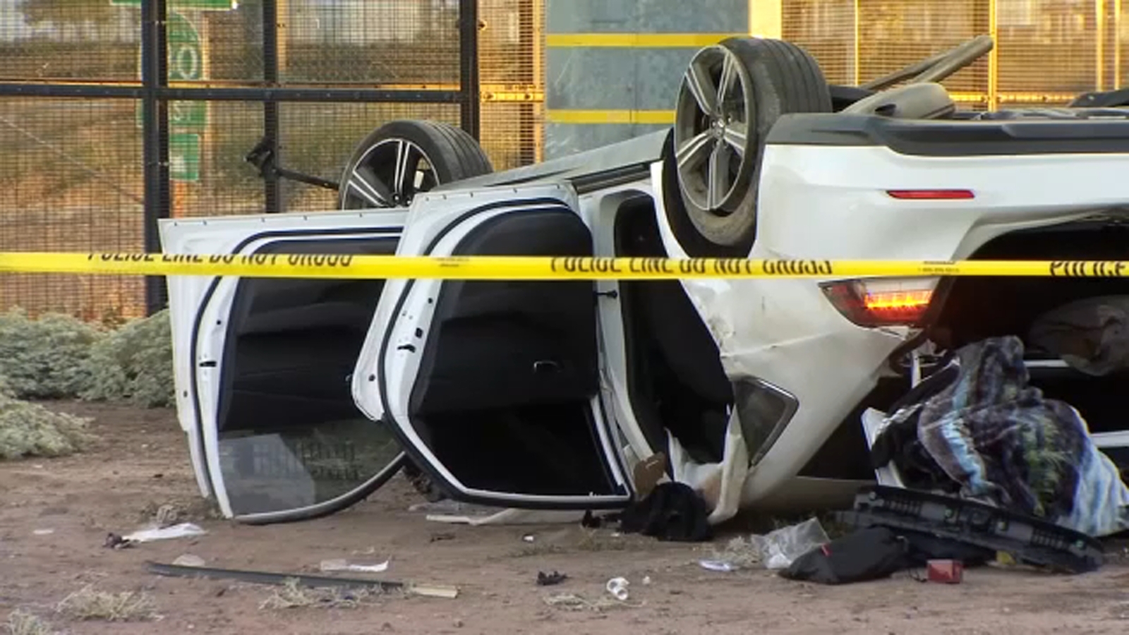 1 hospitalized after single-car crash in east central Fresno, police say