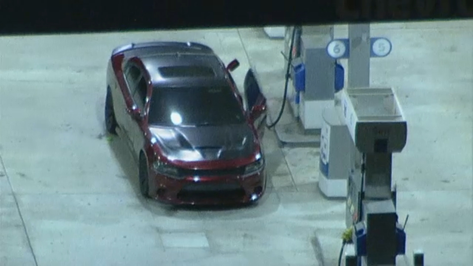 Driver stops for gas during high-speed chase in Southern California