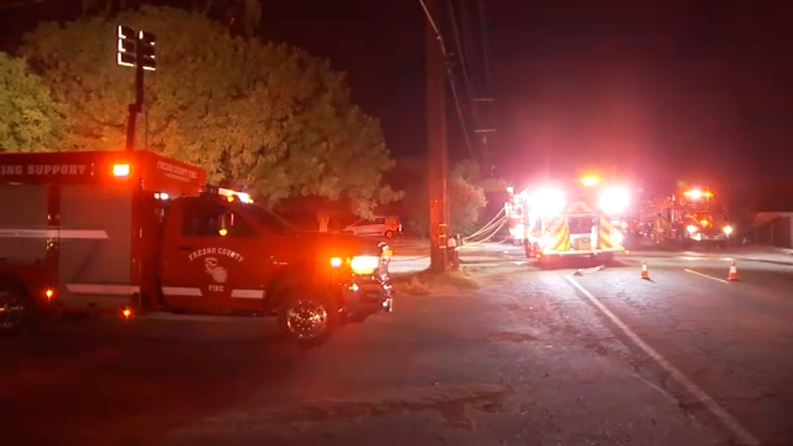 Duplex fire in Fresno County leave 2 residents displaced