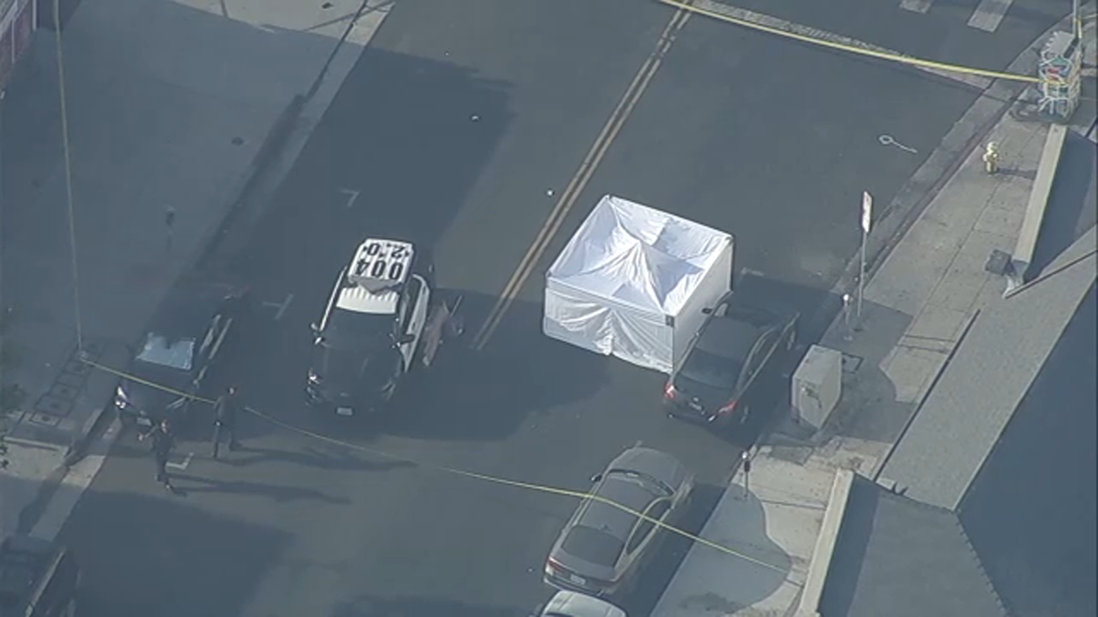 1 killed, another injured in Koreatown stabbing, LAPD says