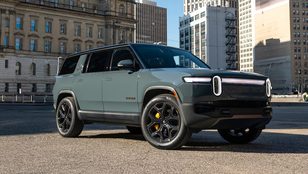 2025 Rivian R1S Tri-Motor 2025 rivian r1s tri motor