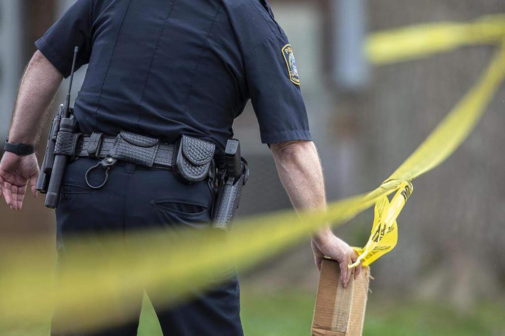 Man dies from apparent gunshot wound in Valencia Park neighborhood – San Diego Union-Tribune