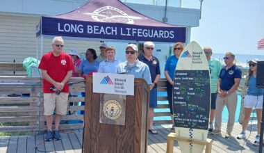 Dr. David Neubert, an EMS physician at Mount Sinai South Nassau Hospital, spoke at a news conference about the risks of heat stroke.