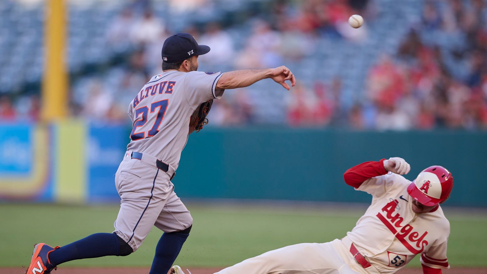 TST Images: Astros defeat Angels, 7-4, at Angel Stadium