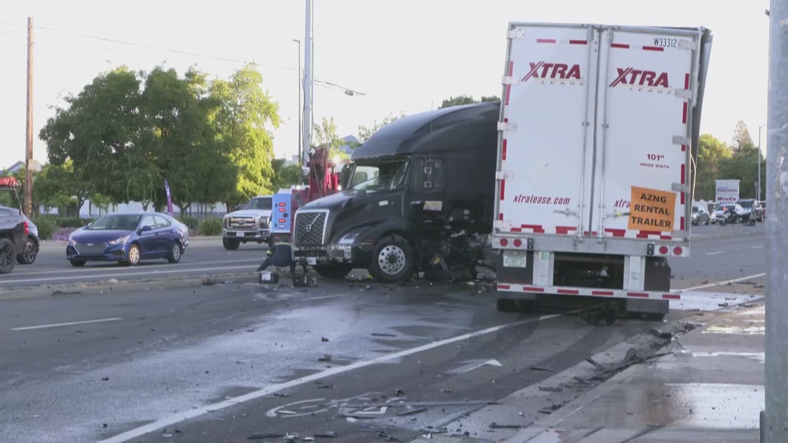 CHP arrests pickup driver for alleged DUI after crash with big rig in Sacramento