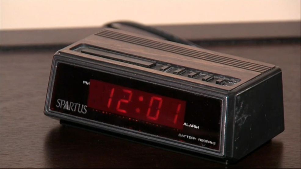 House passes bill to make daylight saving time permanent nationwide (KBAK/KBFX)