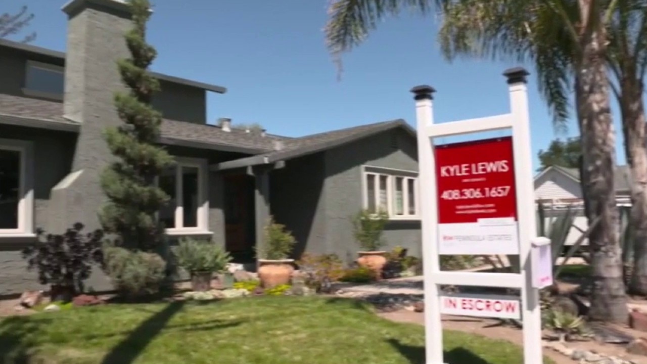 SUGGESTED VIDEO: US mortgage rates rise amid US-Iran tensions