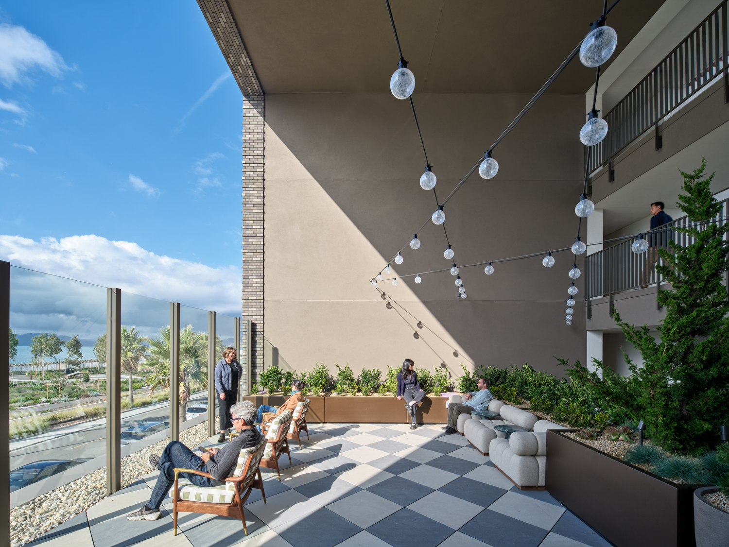 490 Avenue of the Palms terrace deck, image by Bruce Damonte