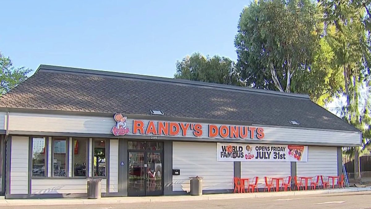 Randy’s Donuts to open first Bay Area location – NBC Bay Area