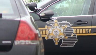 Oakland County deputy helped save two kids from a burning home | Regional