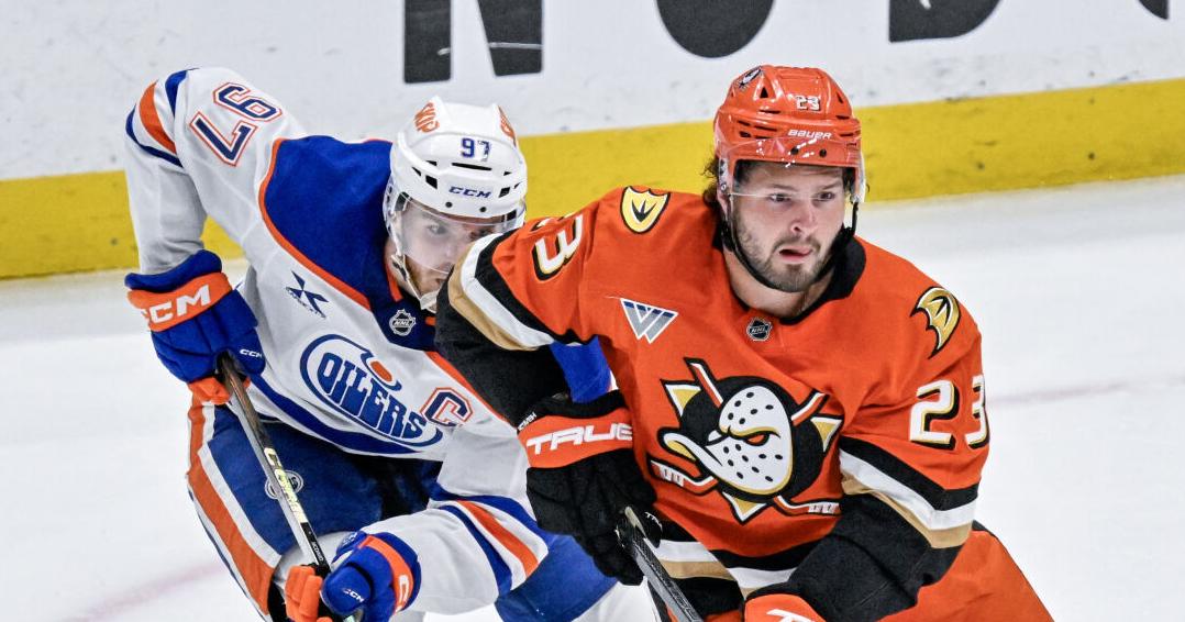 Blues trade two first-round picks to Anaheim for center Mason McTavish