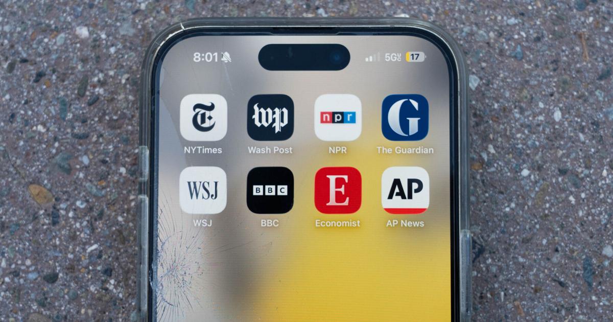 How to stay politically informed without doomscrolling | How To