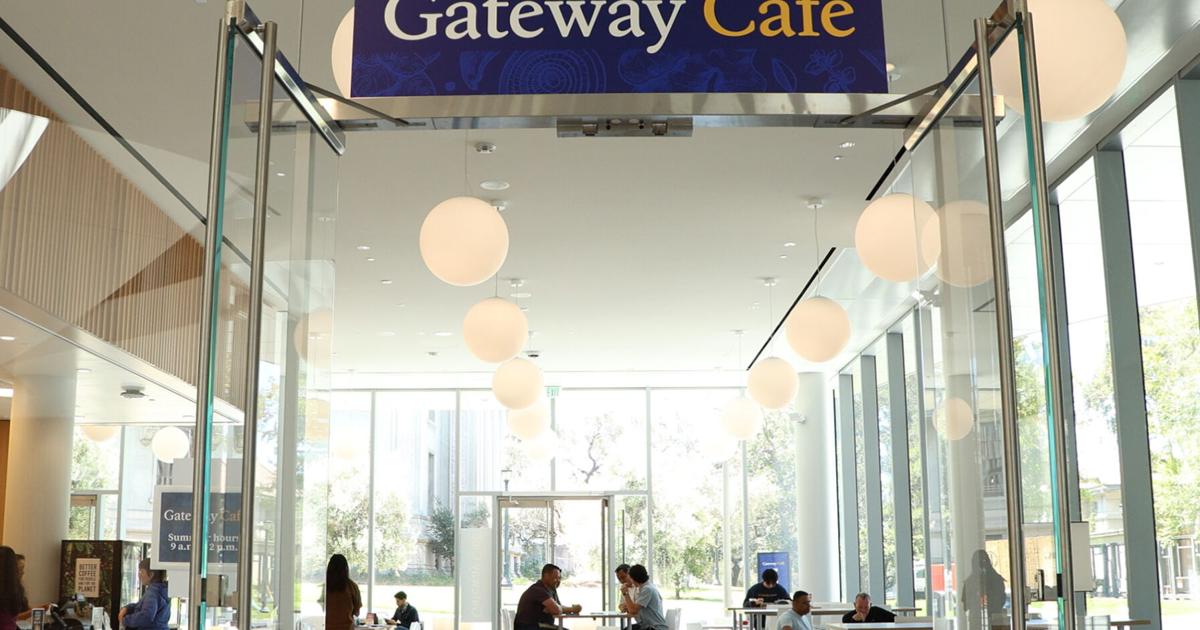 Gateway Café’s Mediterranean food will bowl your mind | Student Life