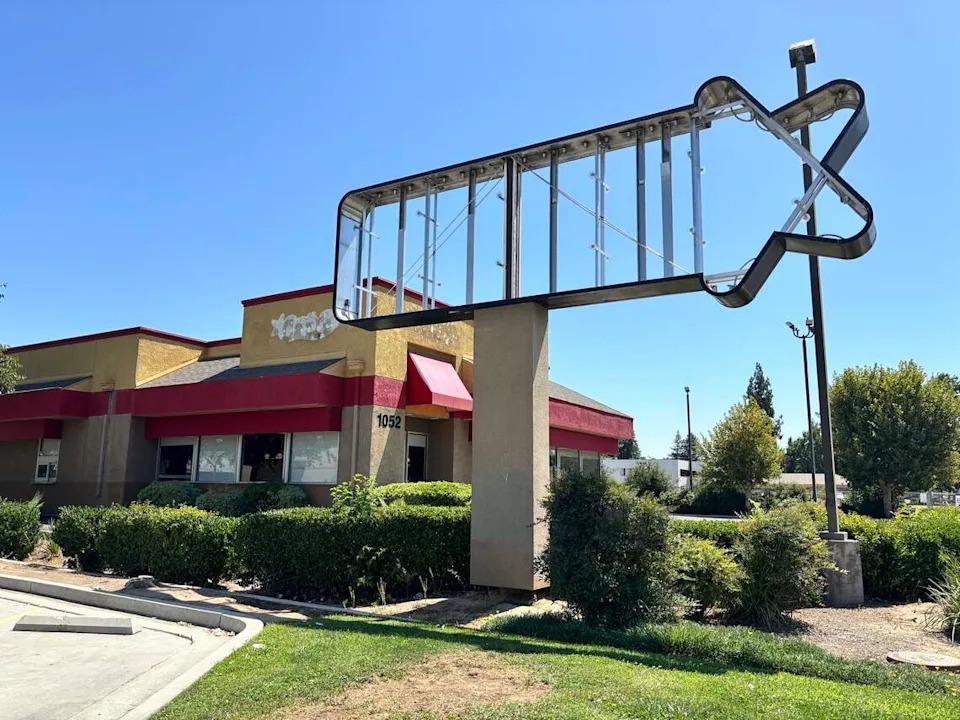 The Carl’s Jr. on Shaw Avenue and First Street is closed, all of its signs removed.