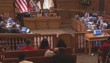Kaiser mental health workers bring contract fight over AI to San Francisco City Hall hearing