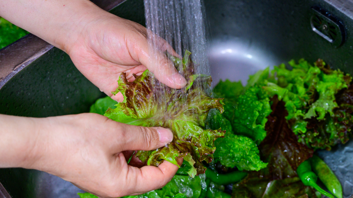 Food suppliers weigh in as diarrhea parasite tied to CA firm