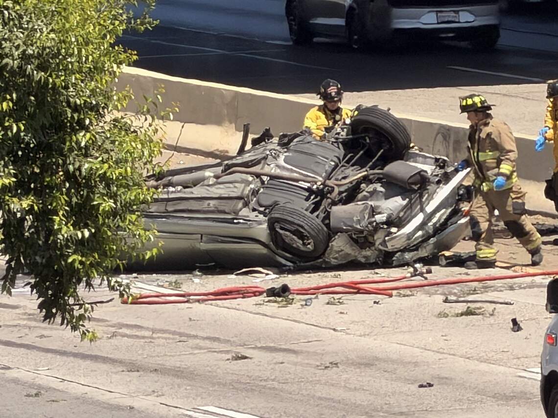 Man dies after his car hits 2 vehicles, crashes on Hwy 99 in Fresno, police say